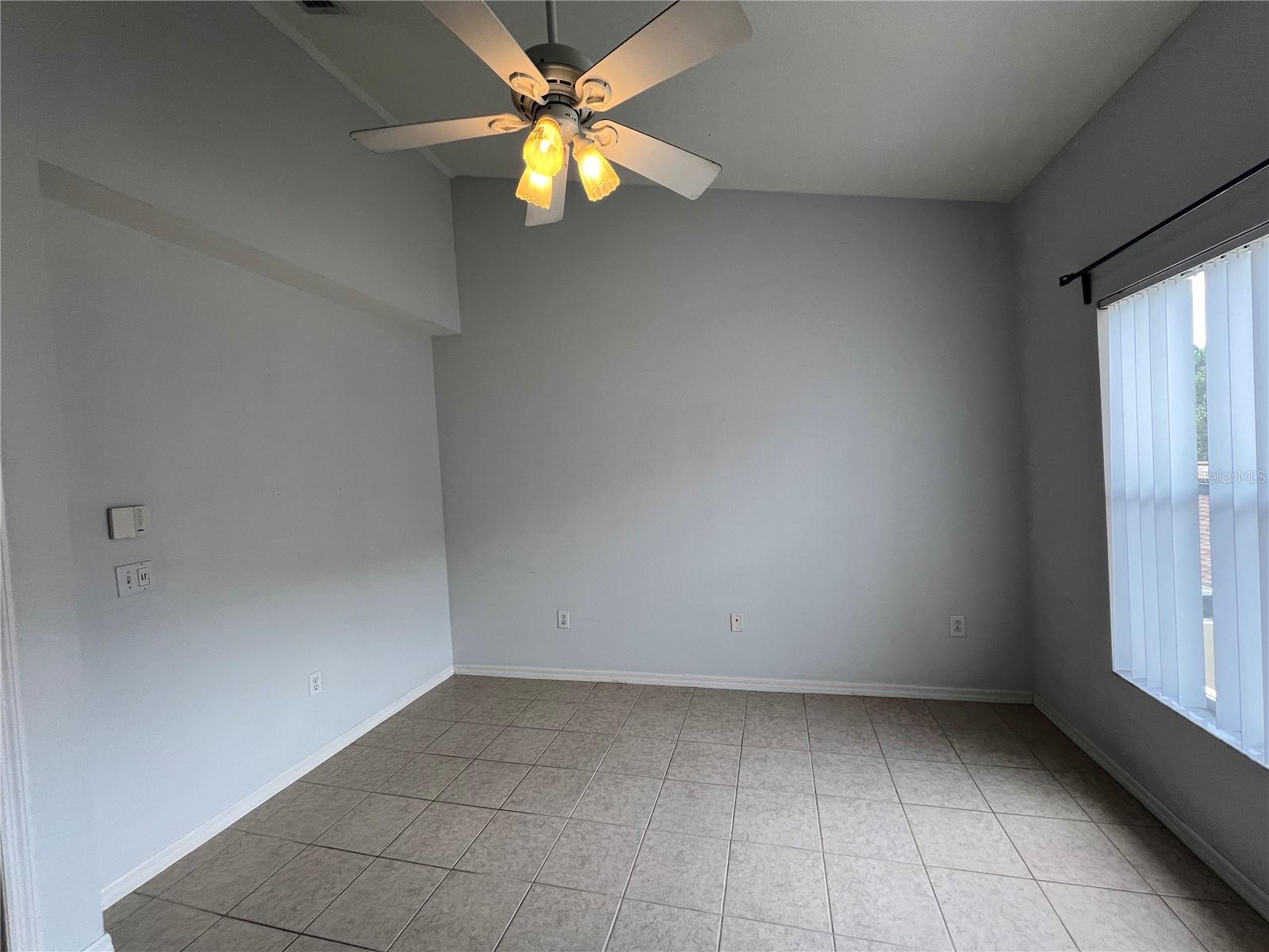 10008 Tate Ln Property Photo 11
