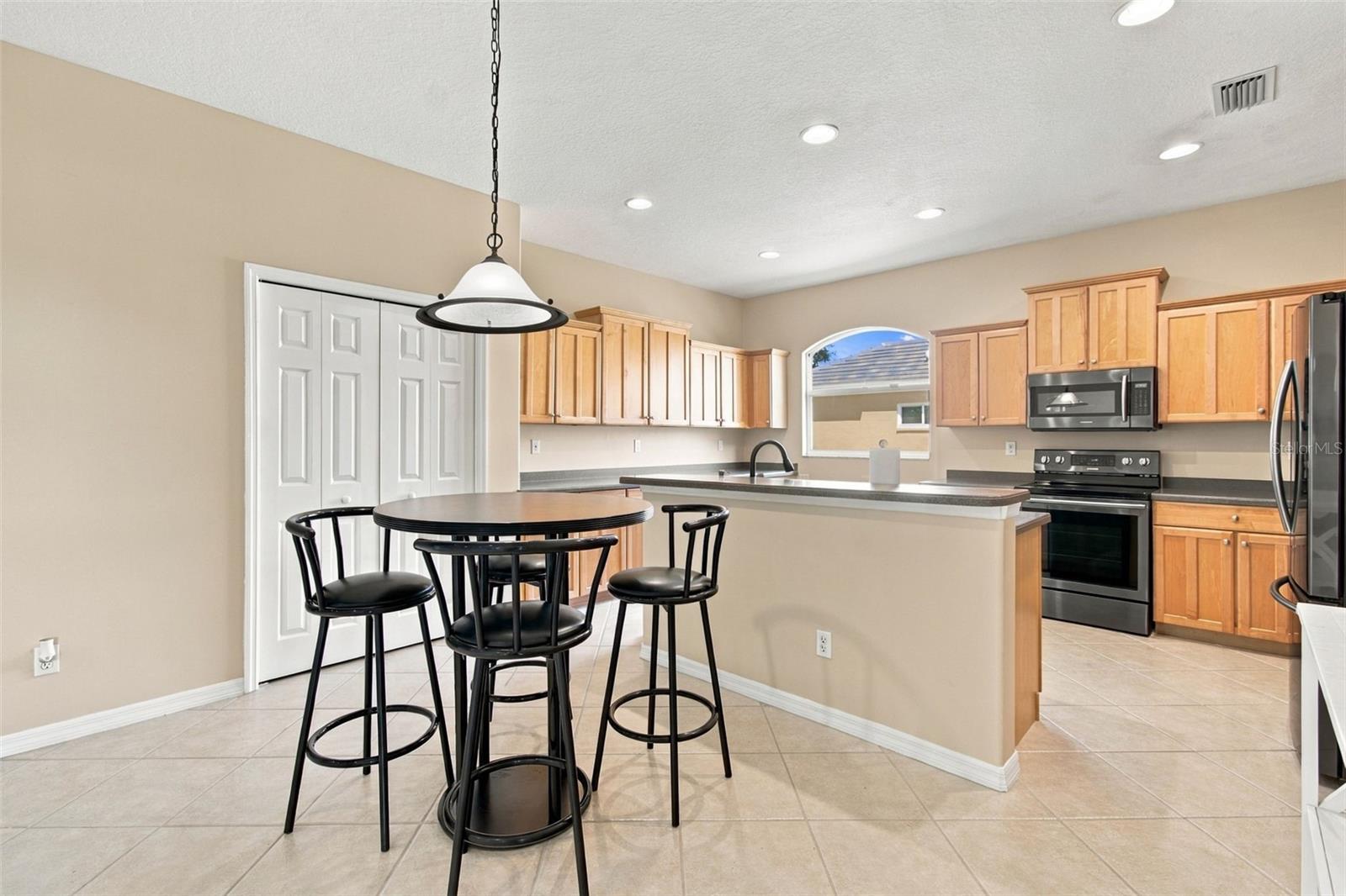 130 Willow Bend Way Property Photo 12