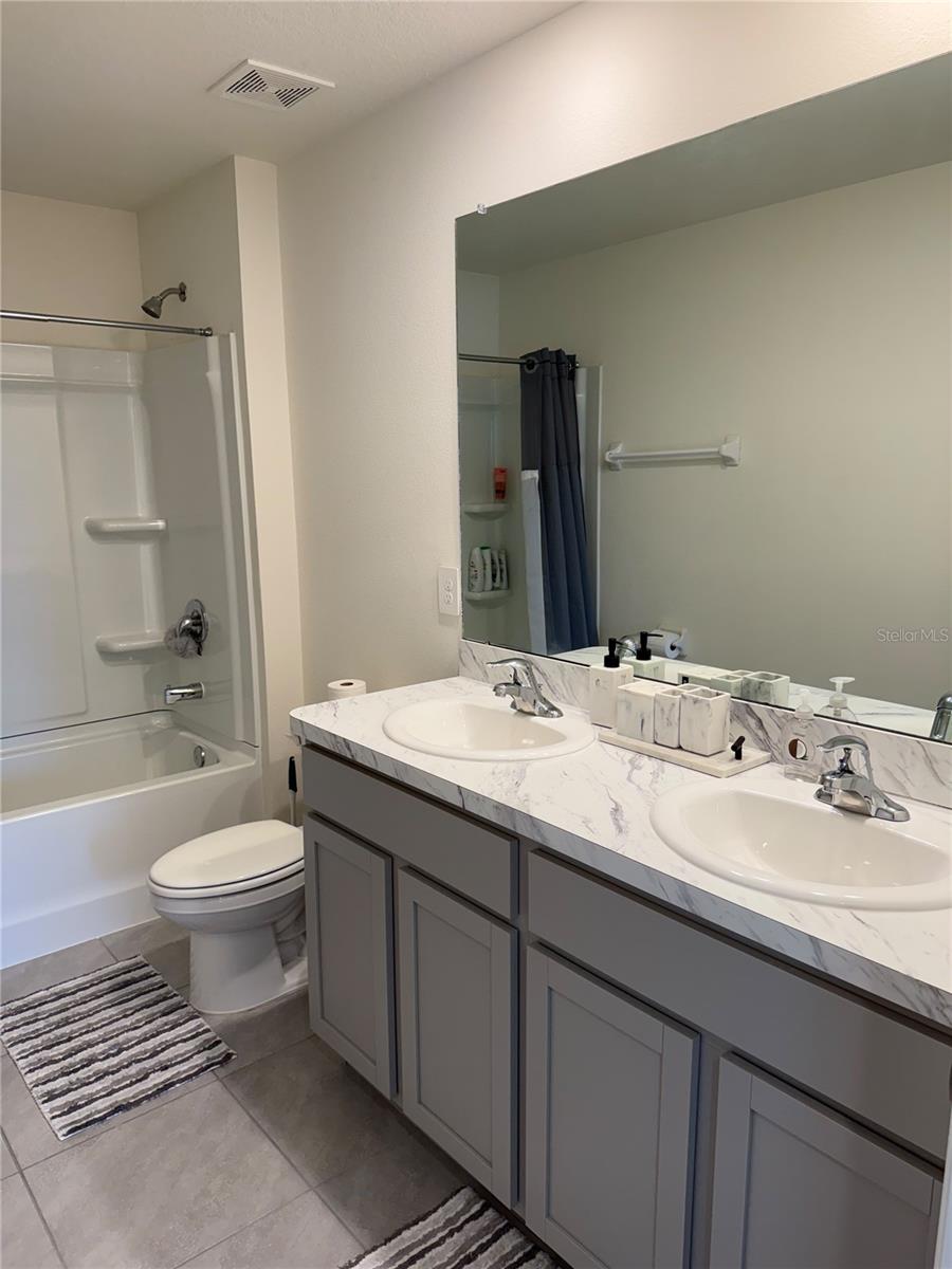 2907 Rock Sound St Property Photo 15