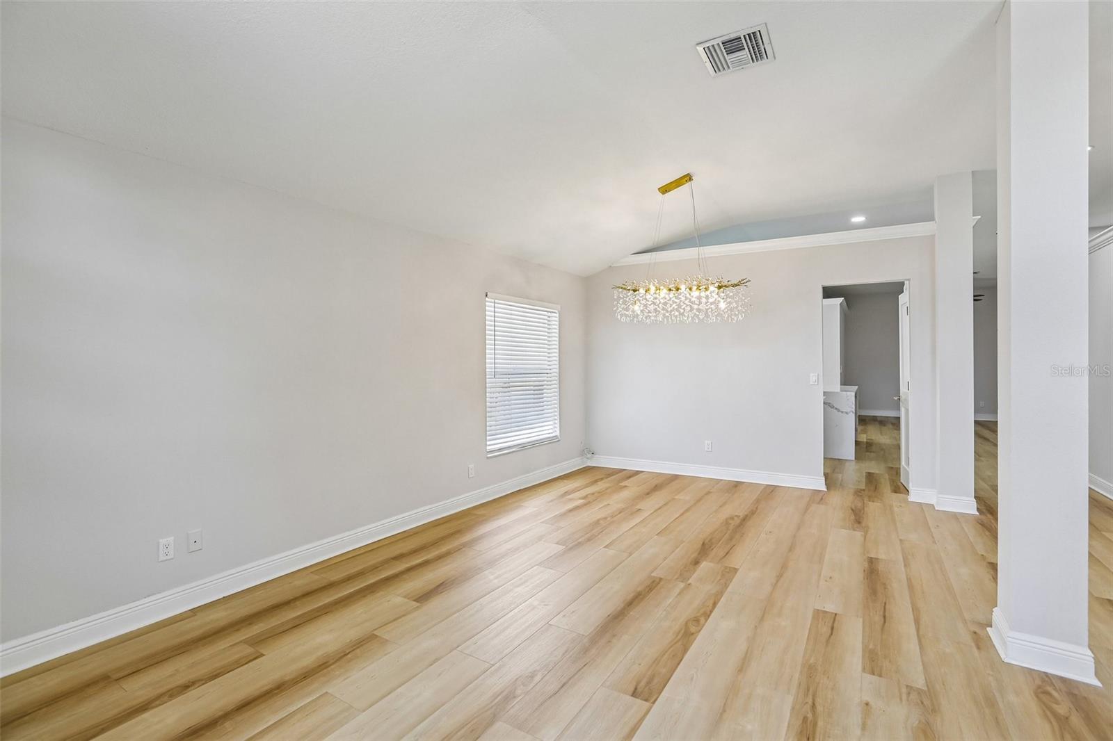 2455 Hickman Cir Property Photo 16