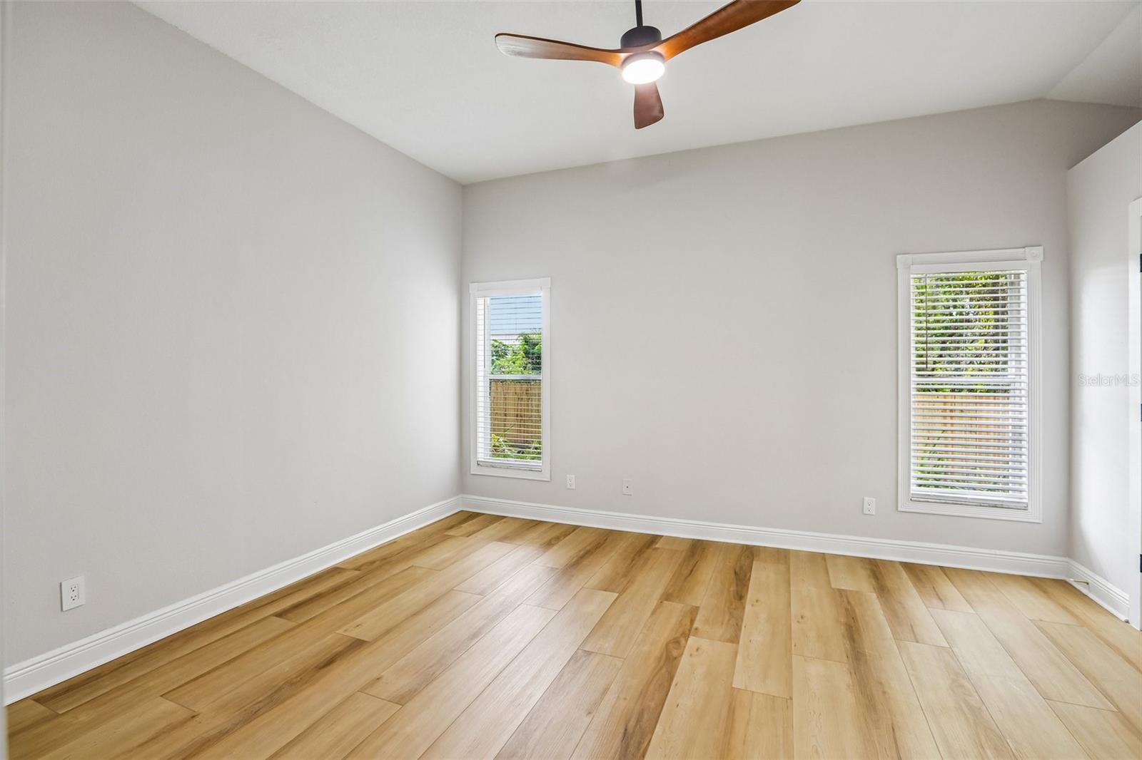 2455 Hickman Cir Property Photo 19
