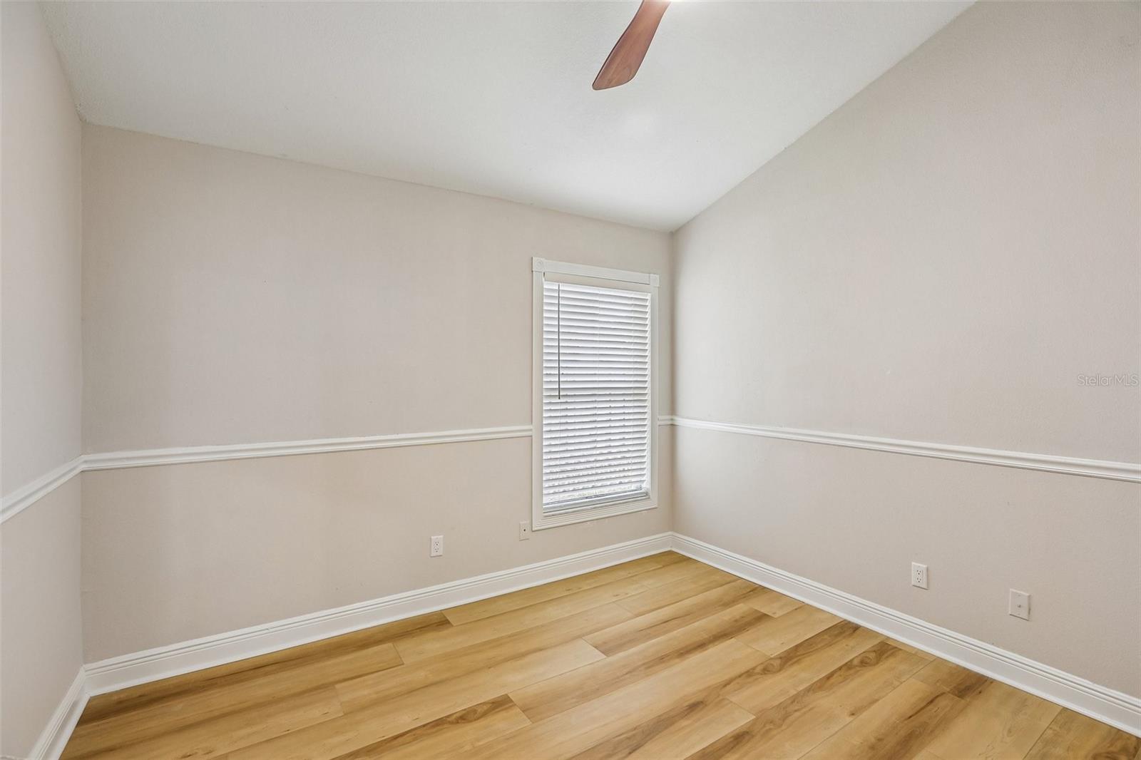 2455 Hickman Cir Property Photo 28