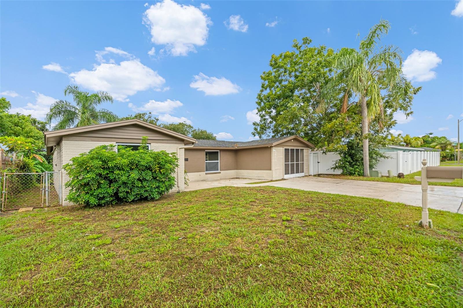 4036 Sunray Dr Property Photo 4