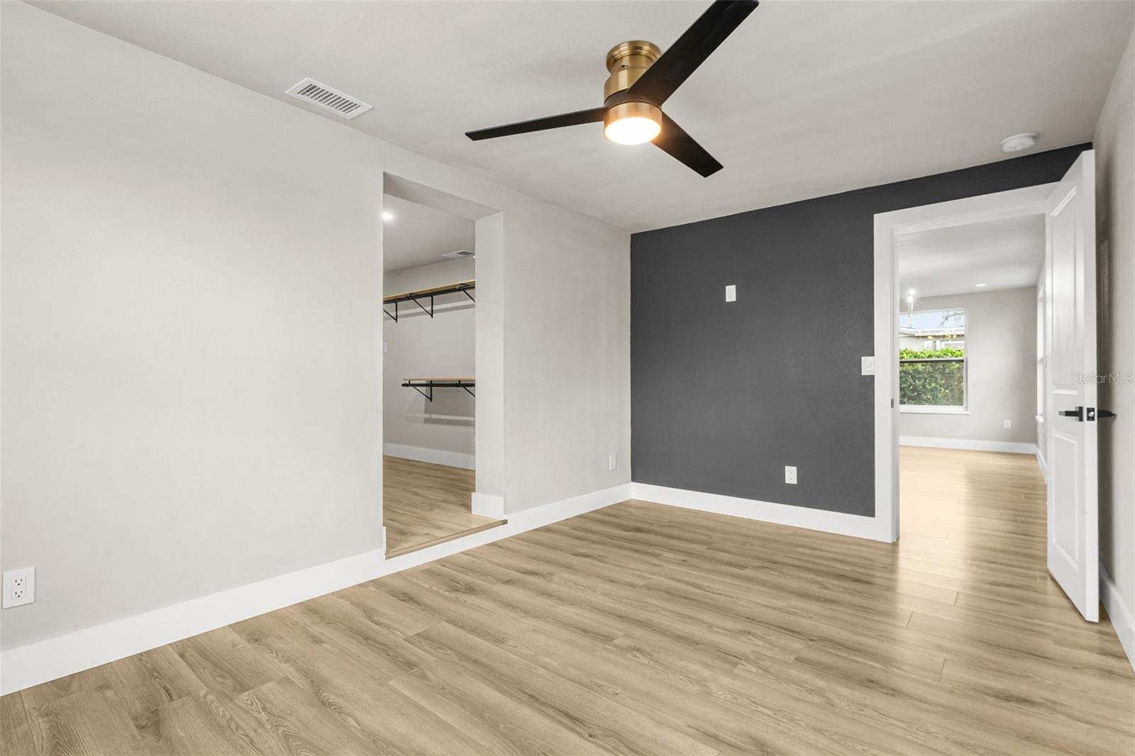 4036 Sunray Dr Property Photo 24