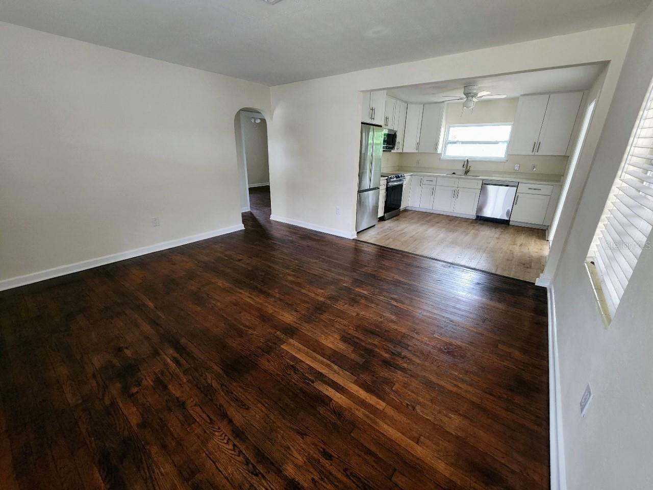 1356 Druid Rd E Property Photo 2