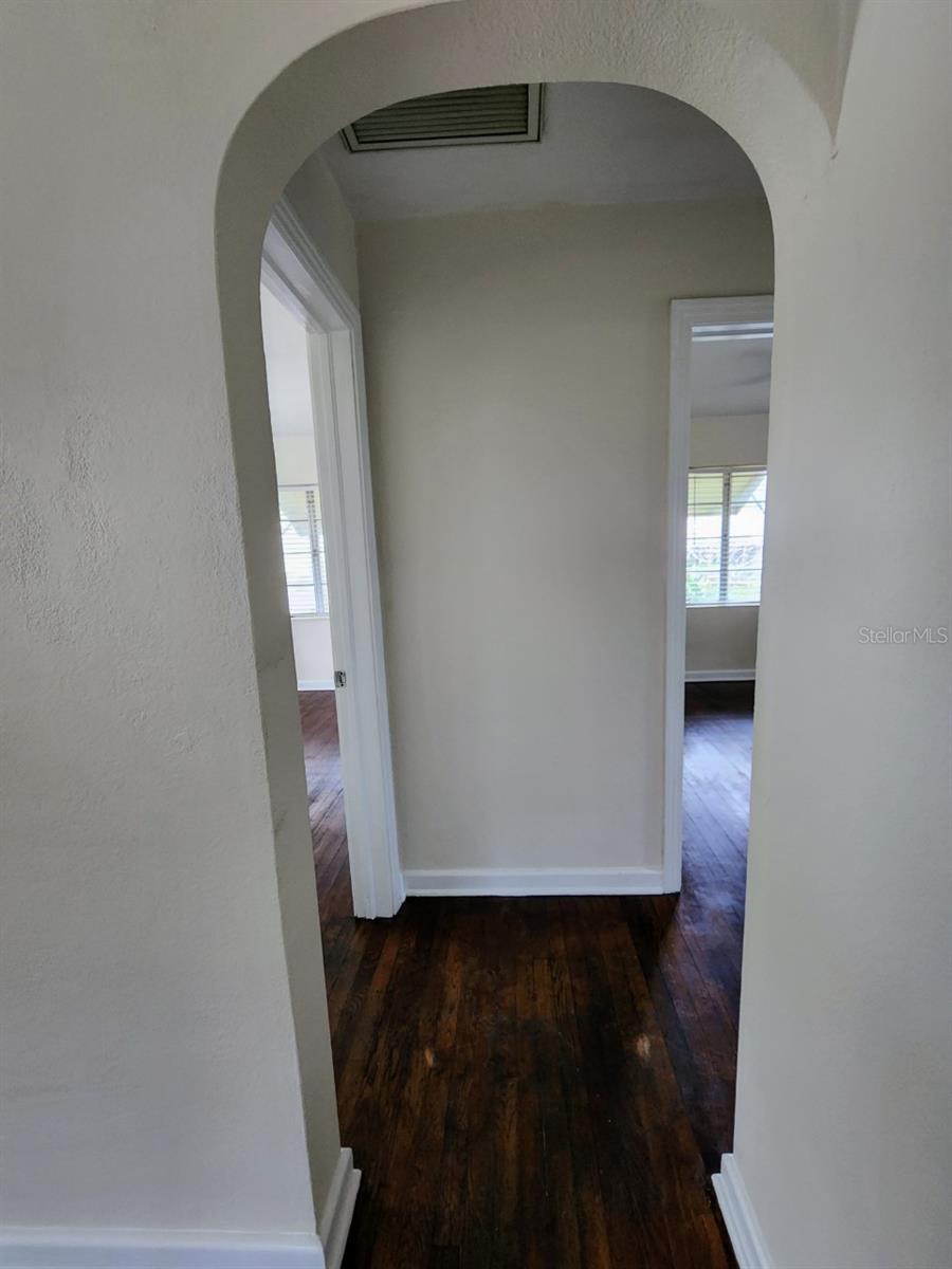 1356 Druid Rd E Property Photo 6