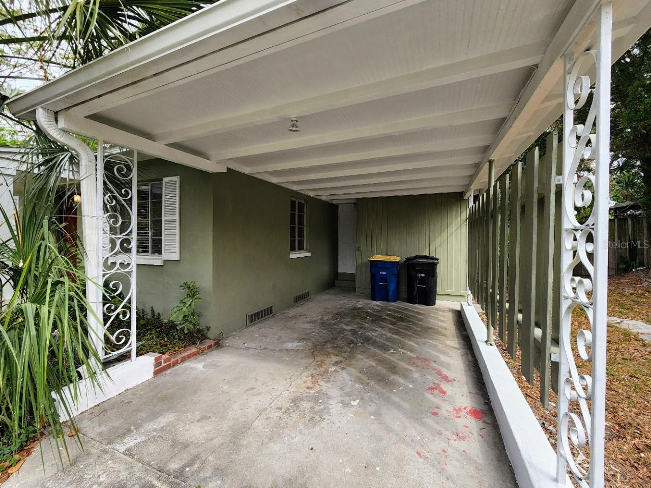 1356 Druid Rd E Property Photo 12