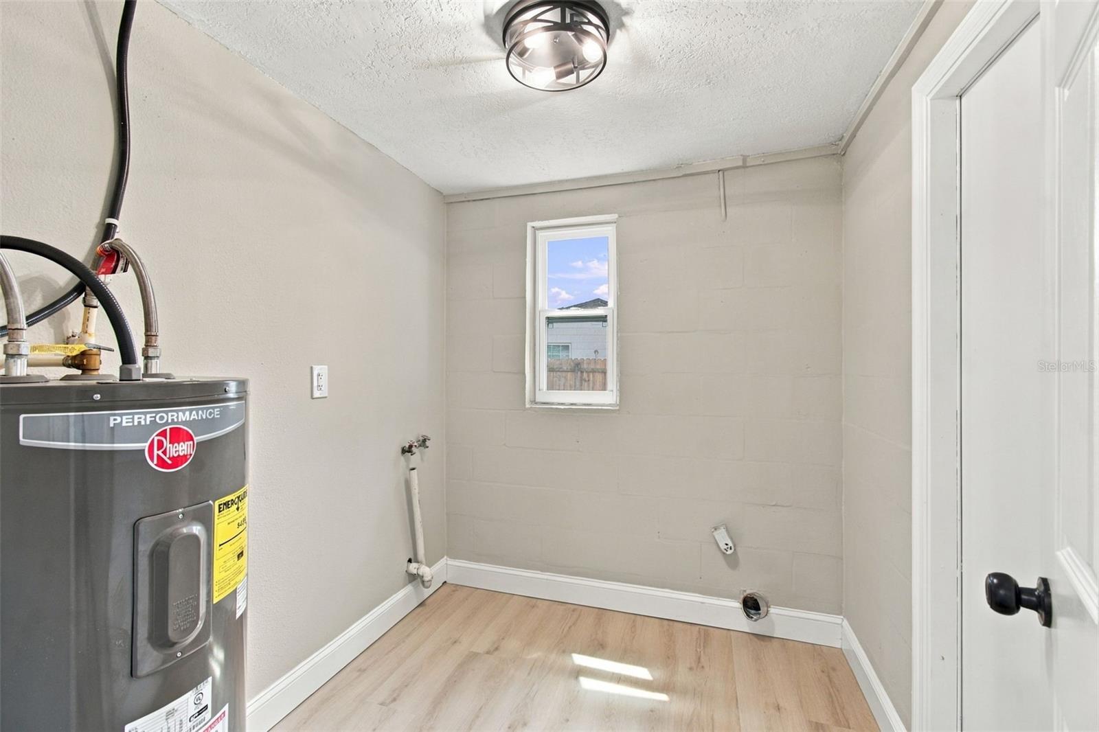 802 Walnut Dr Property Photo 33
