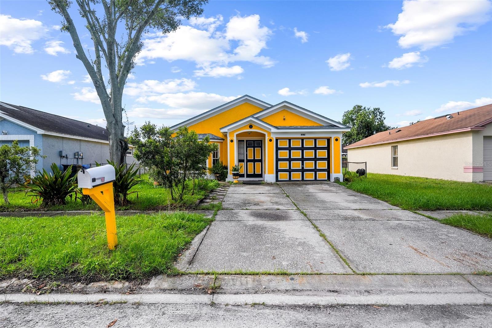 8106 RIVERBOAT DR Property Photo 1