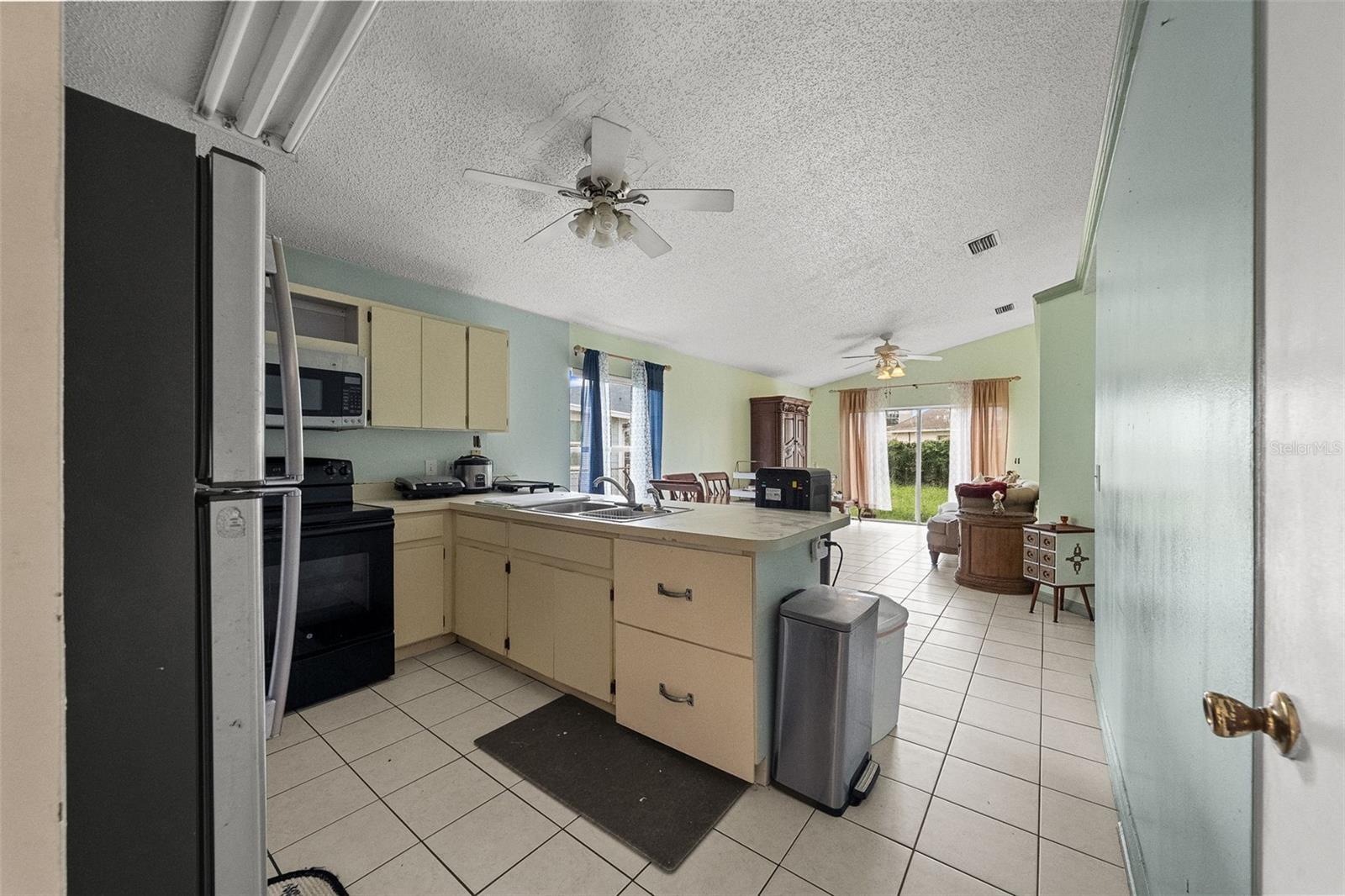 8106 Riverboat Dr Property Photo 3