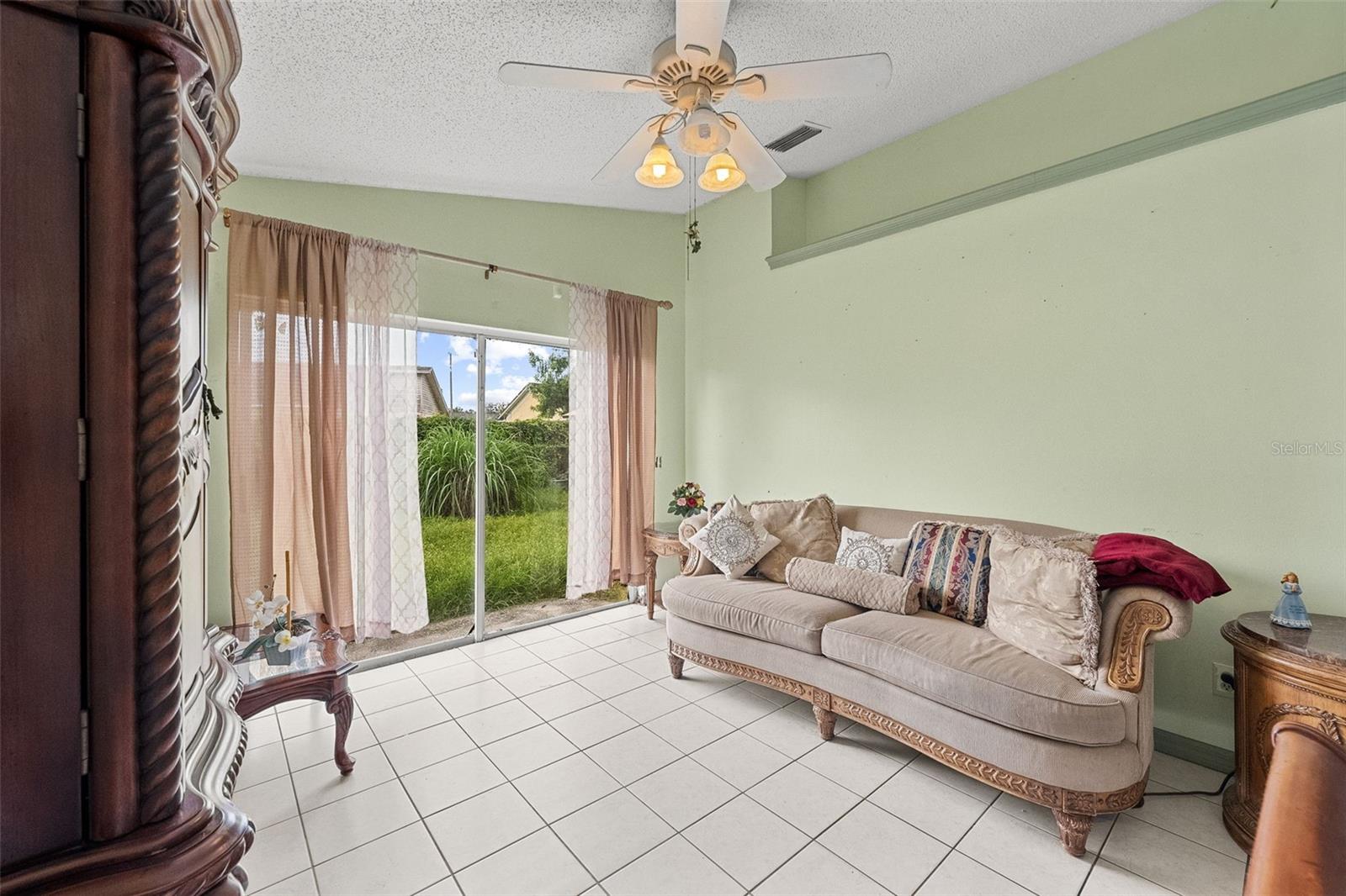 8106 Riverboat Dr Property Photo 5
