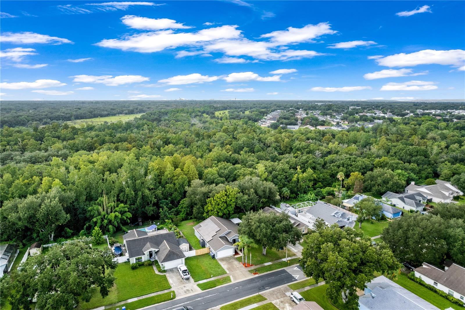 10511 Deepbrook Dr Property Photo 10