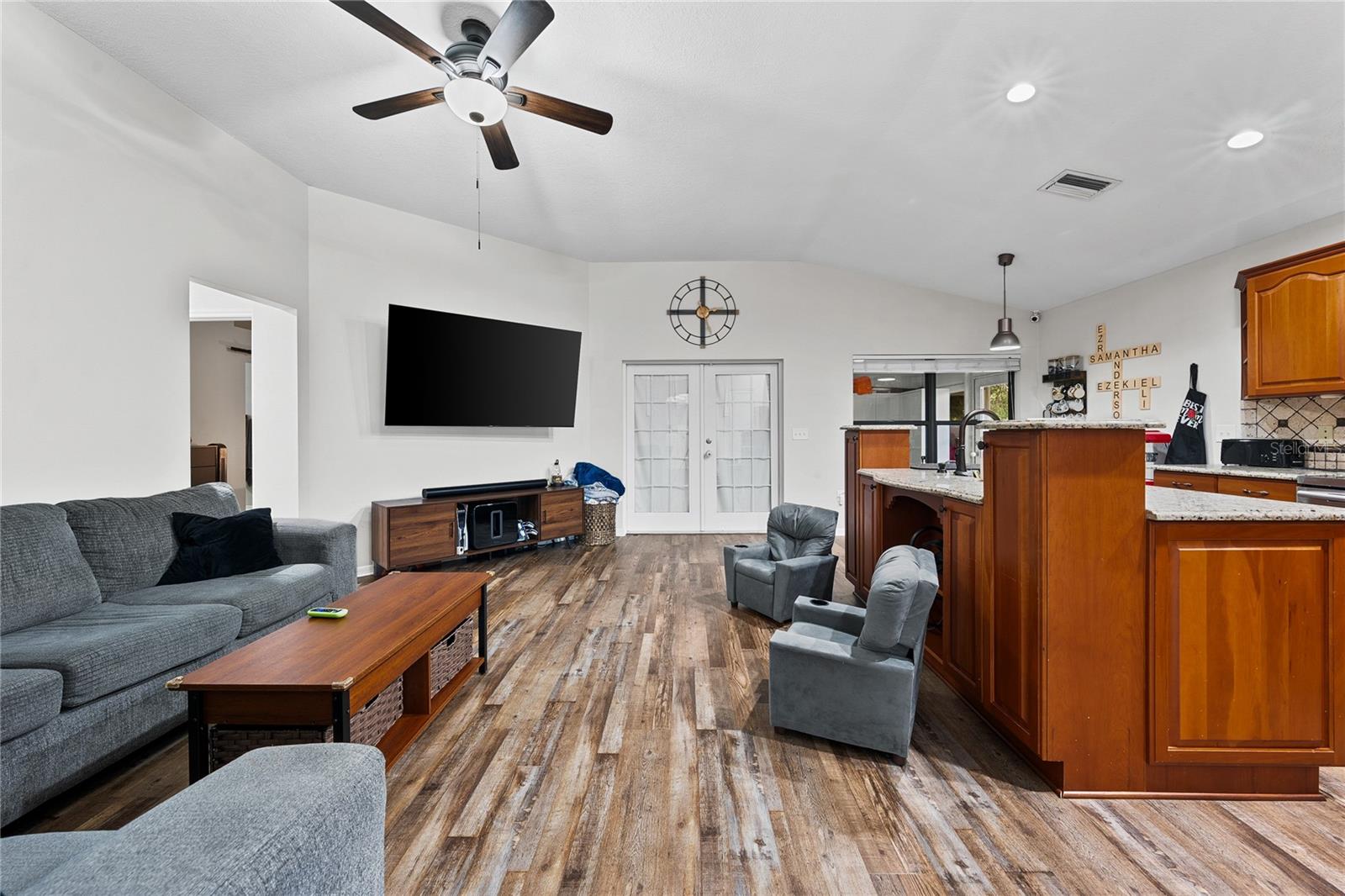 10511 Deepbrook Dr Property Photo 17