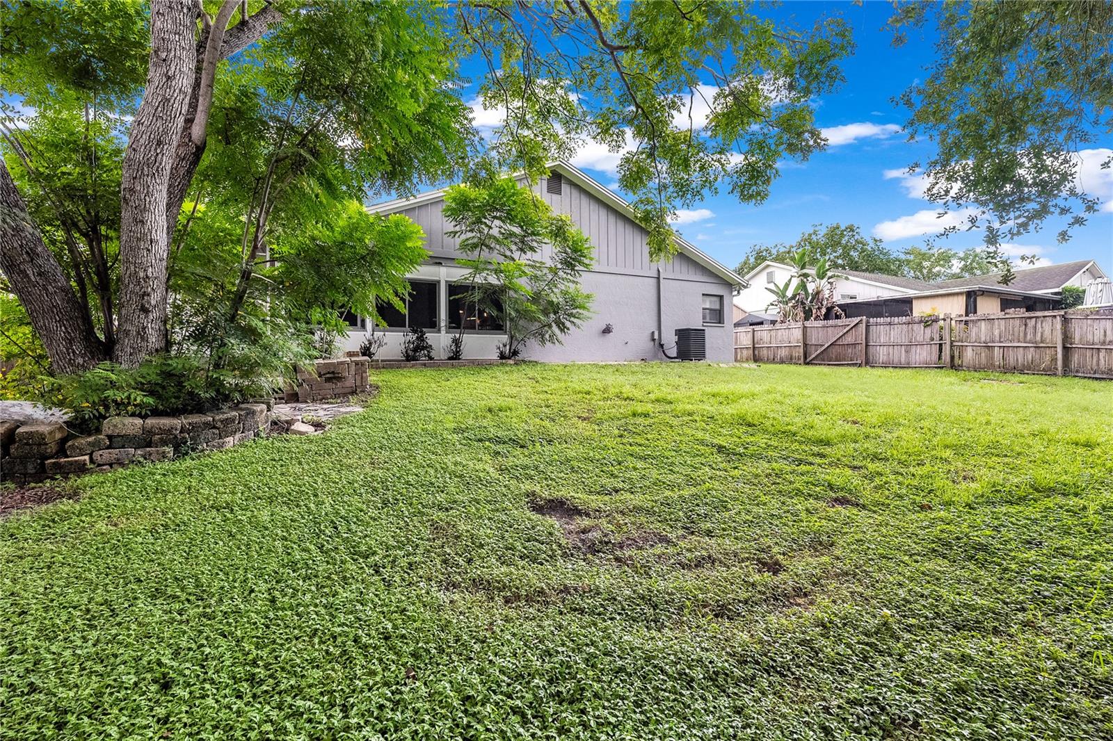 10511 Deepbrook Dr Property Photo 38