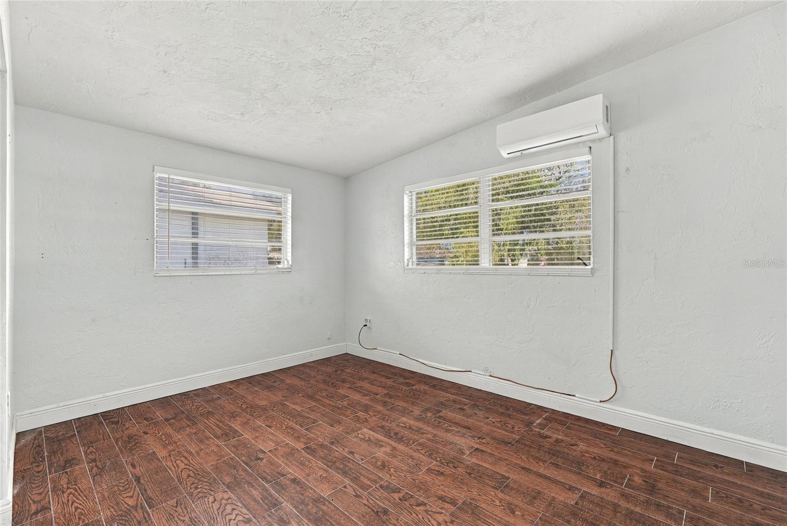 10594 104th Ave Property Photo 7