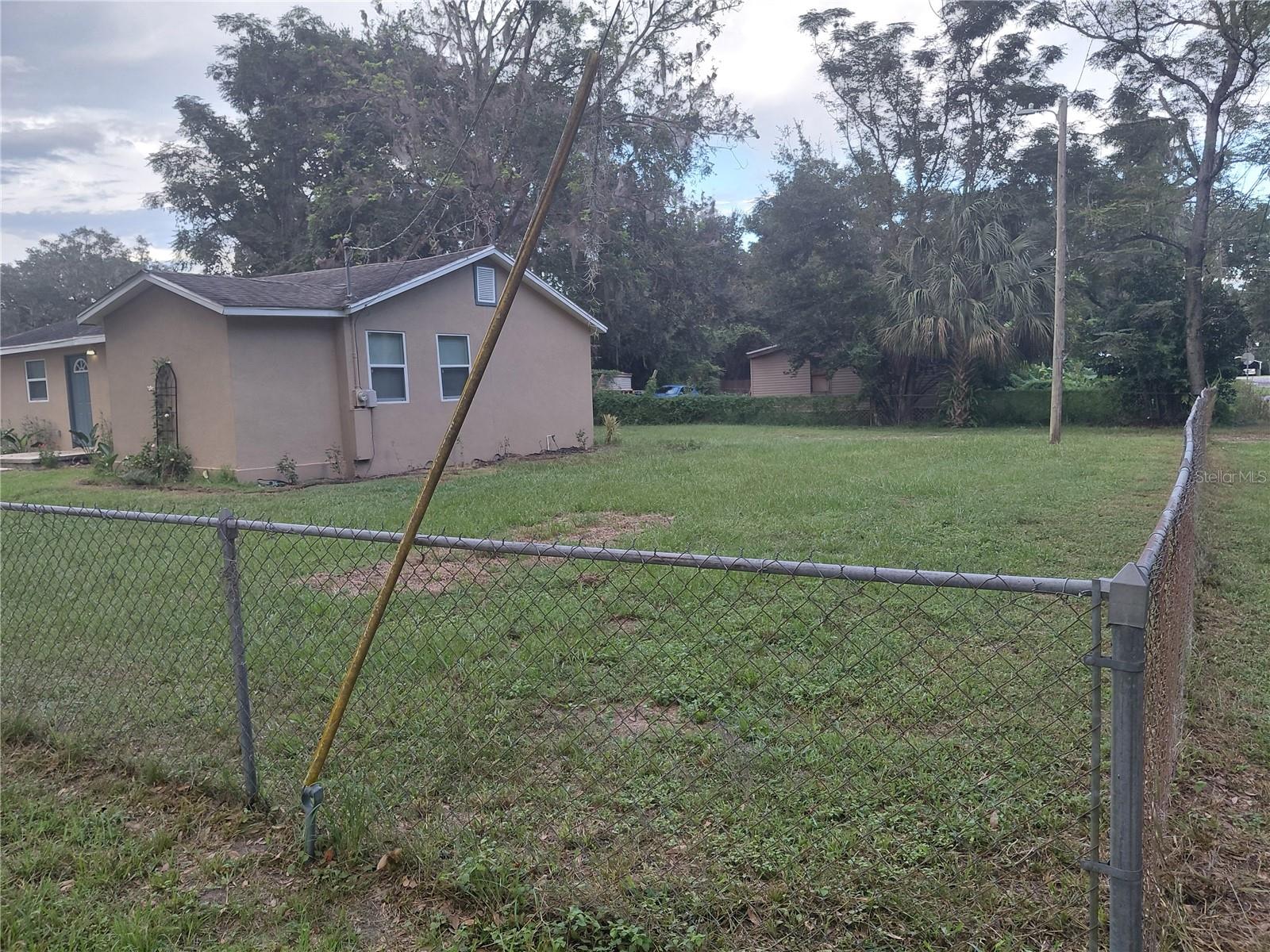 11617 Grovewood Ave Property Photo 4