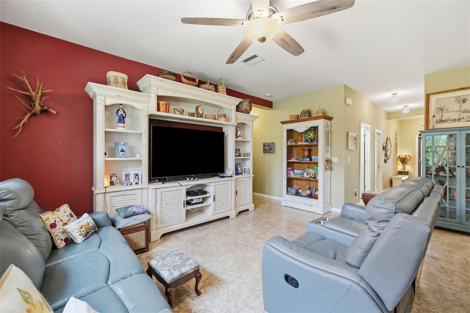 11241 Belle Haven Dr Property Photo 6