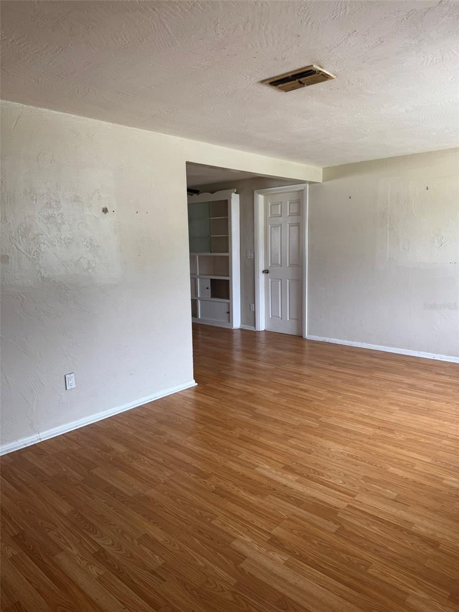 4640 Tropical Ln Property Photo 2