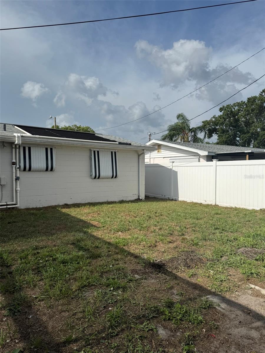 4640 Tropical Ln Property Photo 18