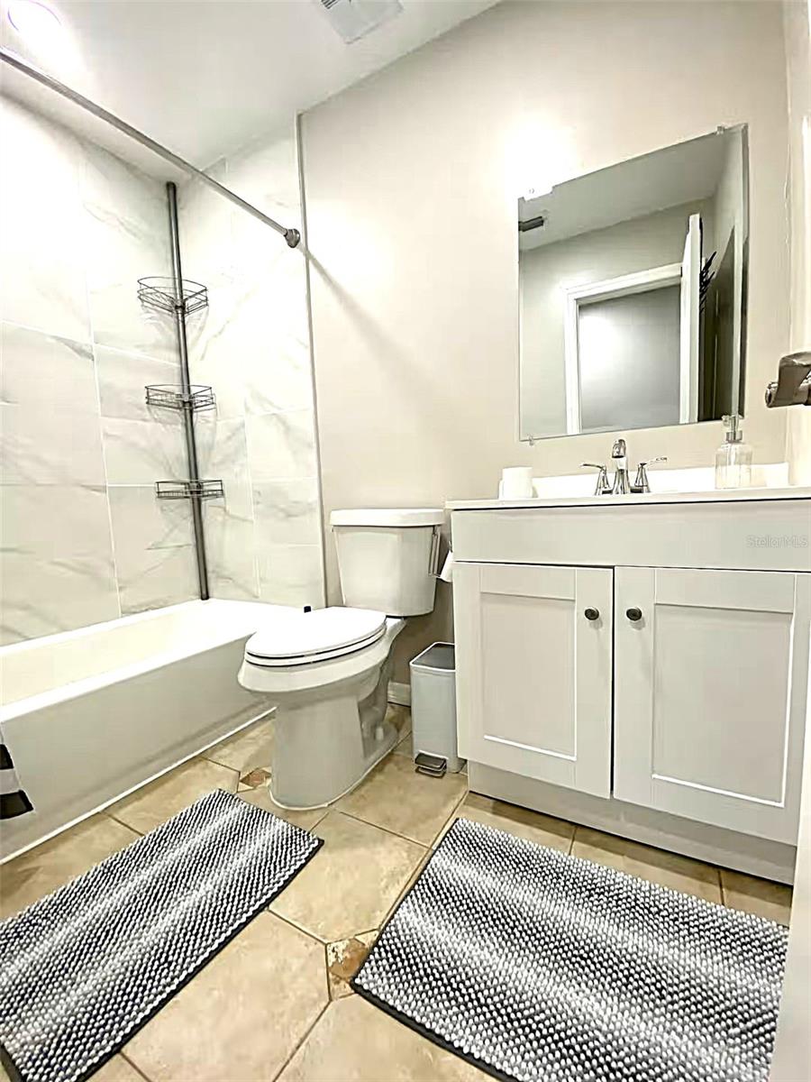 8024 Candlewoode Dr Property Photo 22