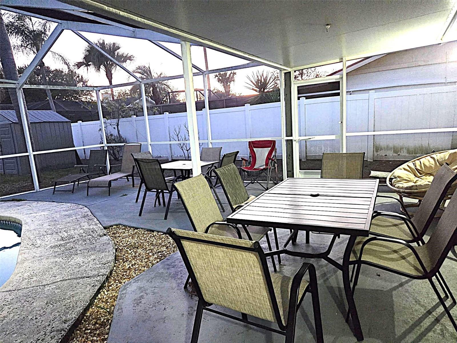 8024 Candlewoode Dr Property Photo 38