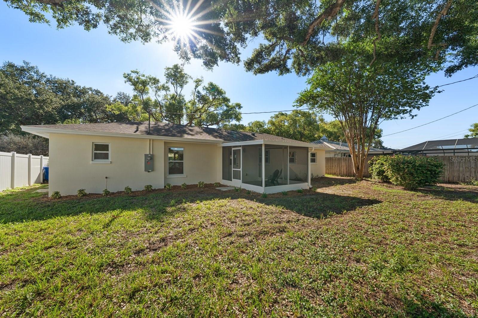 786 Manor Dr W Property Photo 24