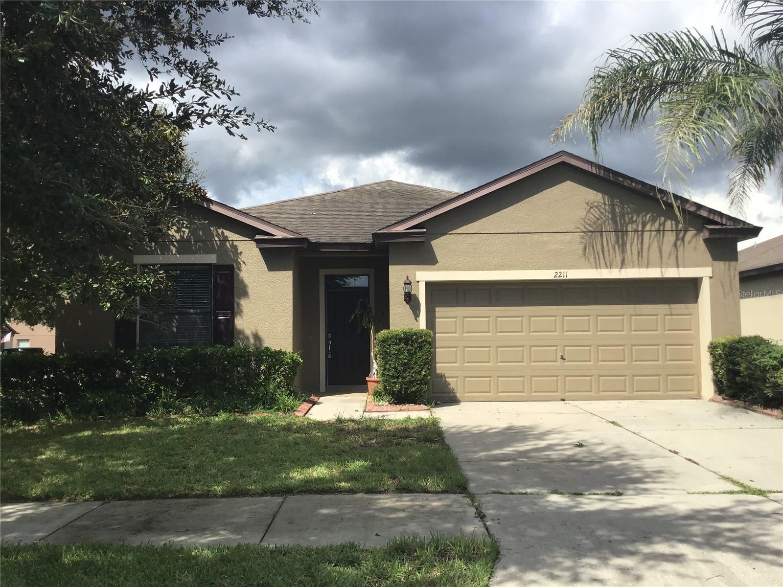 2211 LANDSIDE DR Property Photo 1