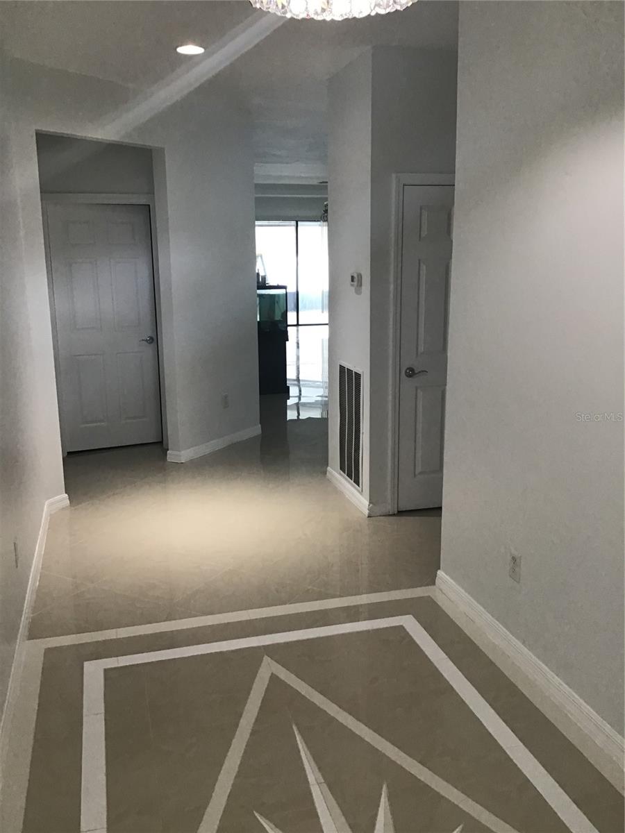 2211 Landside Dr Property Photo 3