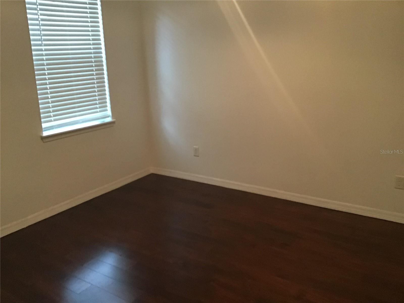 2211 Landside Dr Property Photo 8