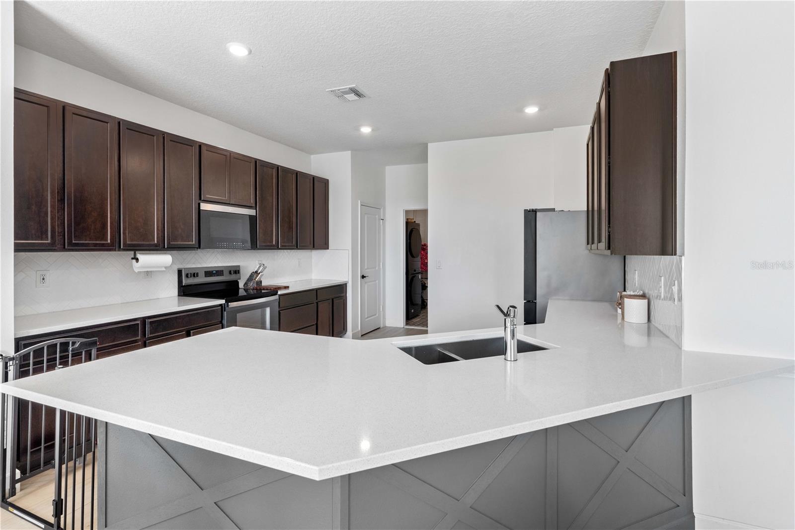 3728 Grappler Cir Se Property Photo 8