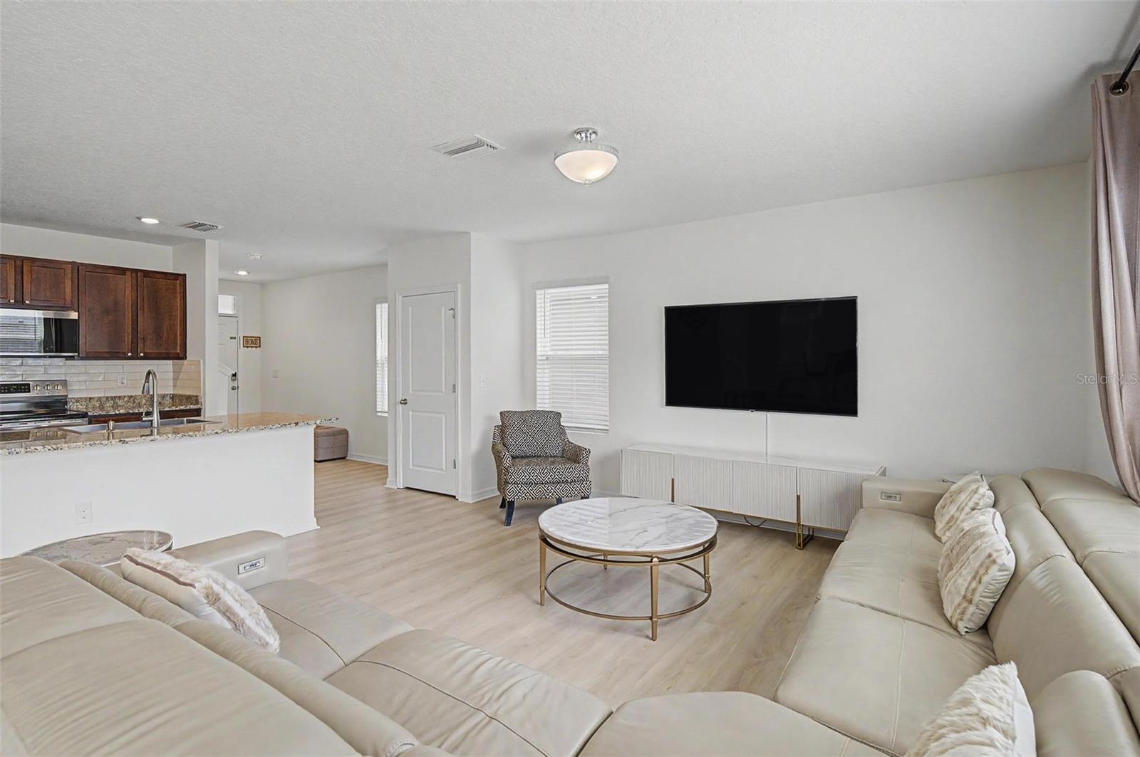 32664 Dashel Palm Ln Property Photo 8