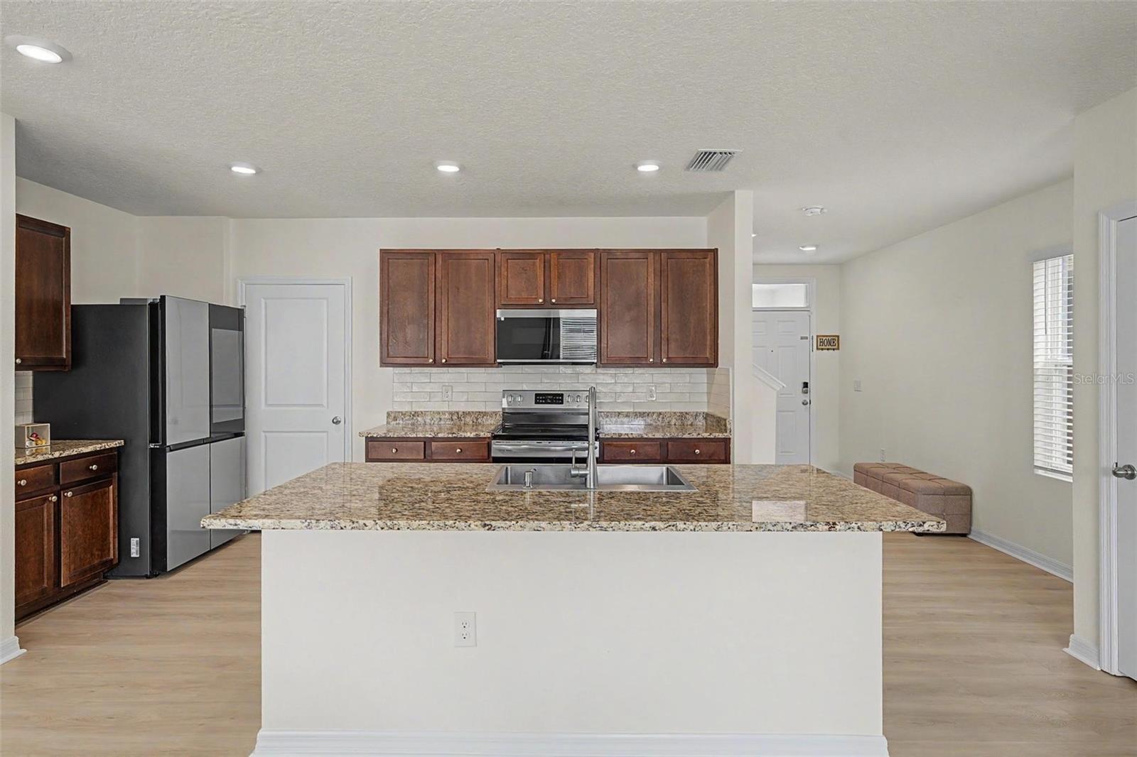 32664 Dashel Palm Ln Property Photo 9