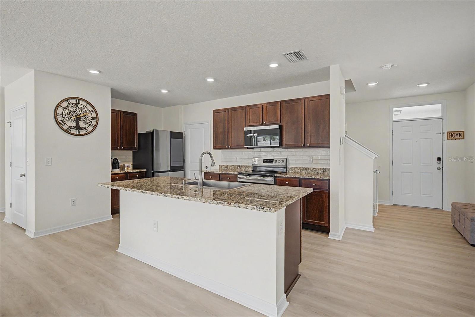 32664 Dashel Palm Ln Property Photo 10