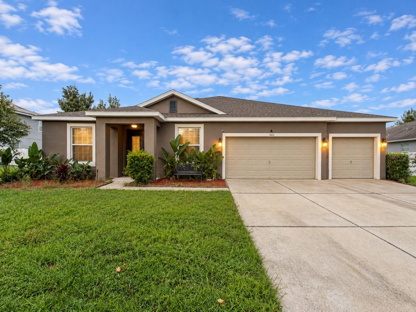 1422 Sharon Rose Trce Property Photo 1