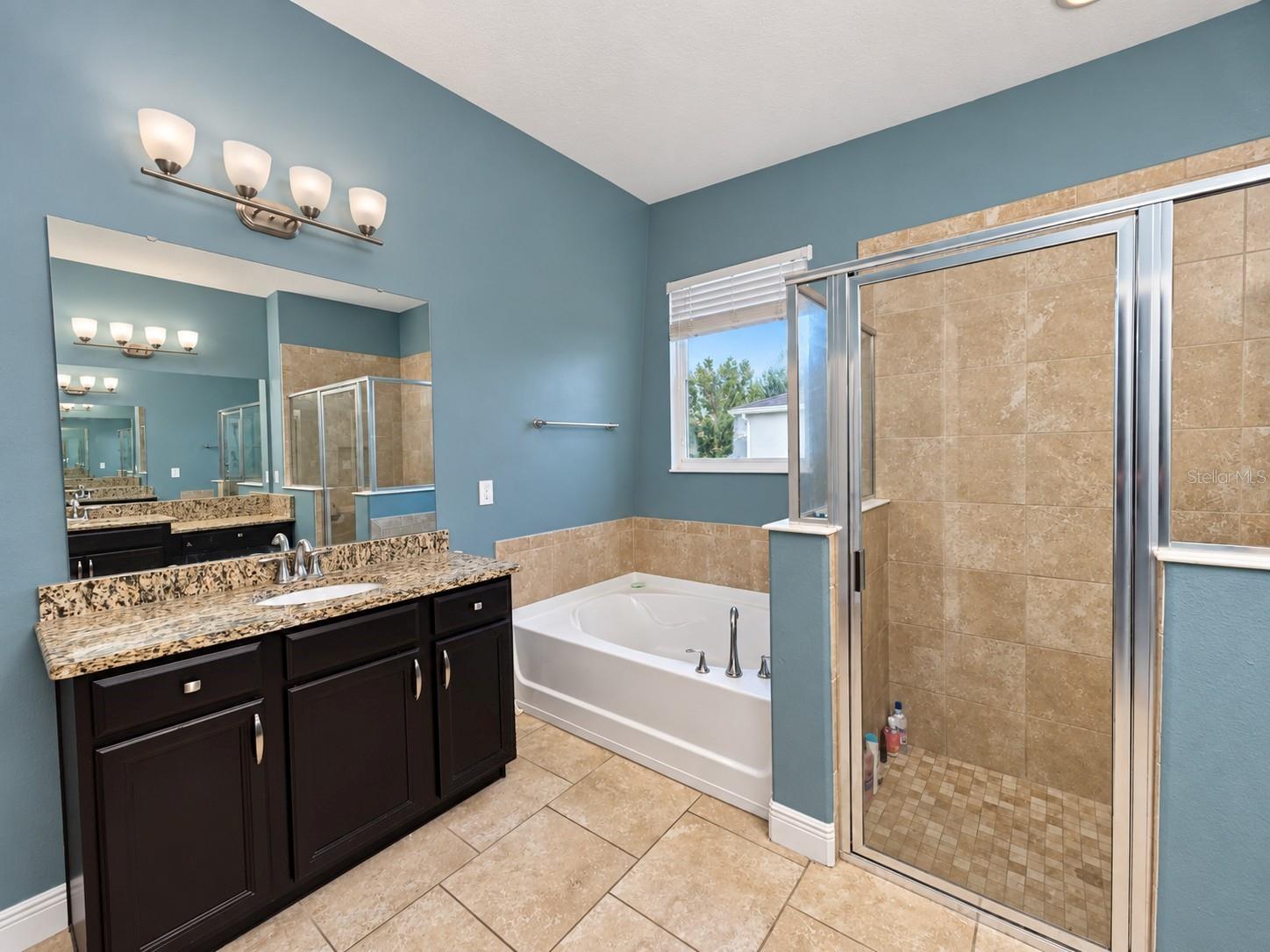 1422 Sharon Rose Trce Property Photo 17
