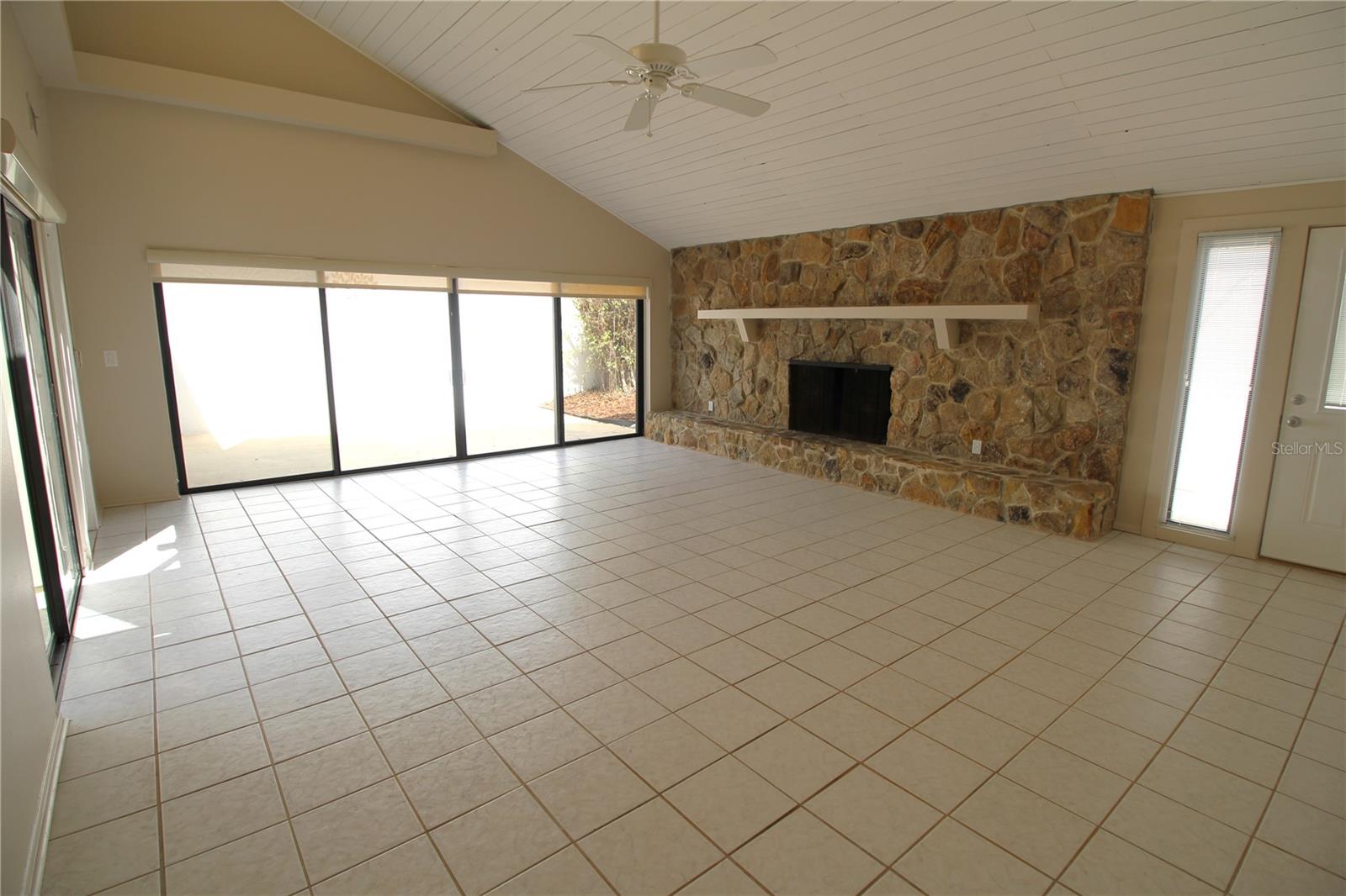 390 S Woodlands Dr Property Photo 10