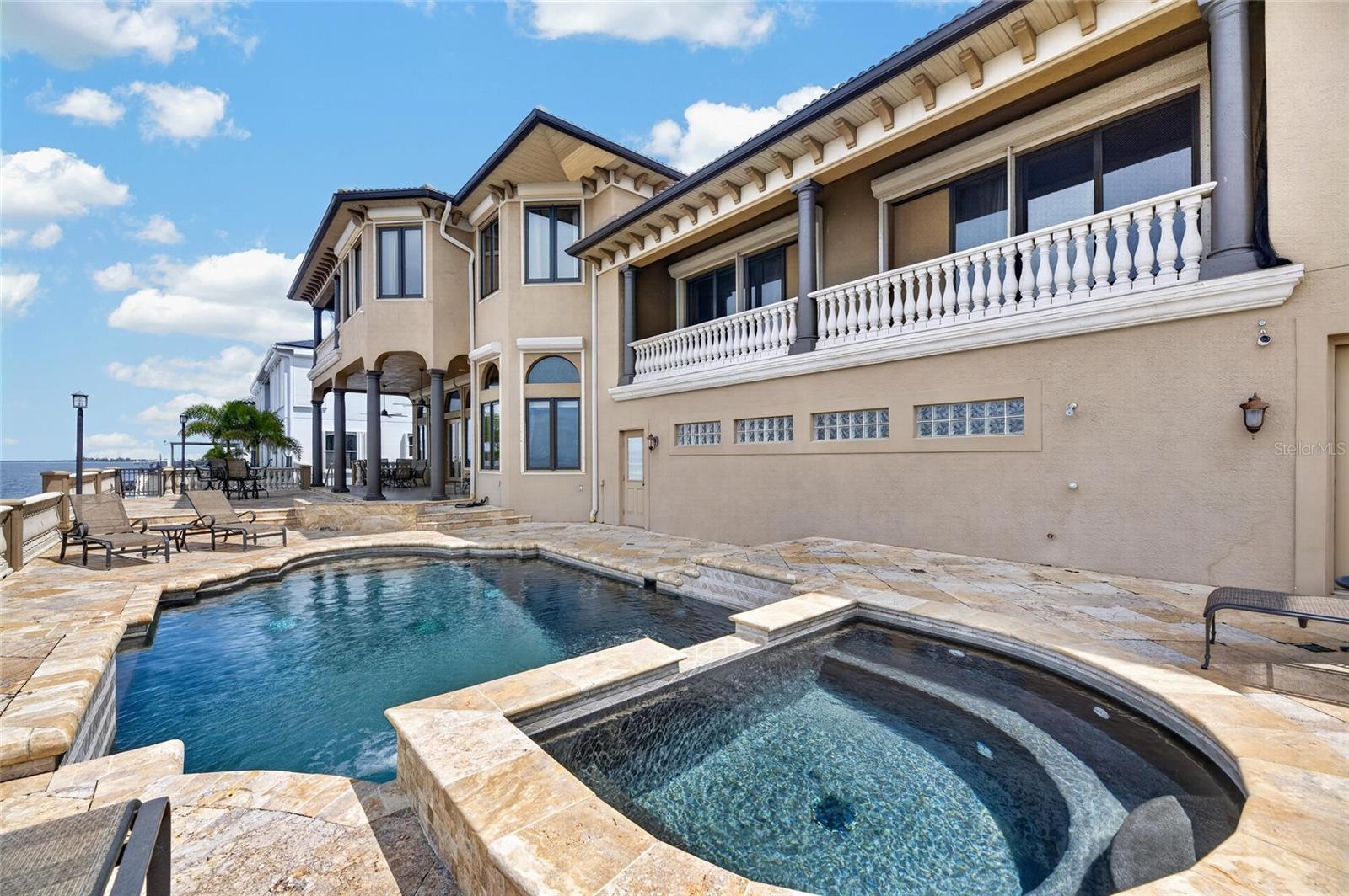1429 Jumana Loop Property Photo 11