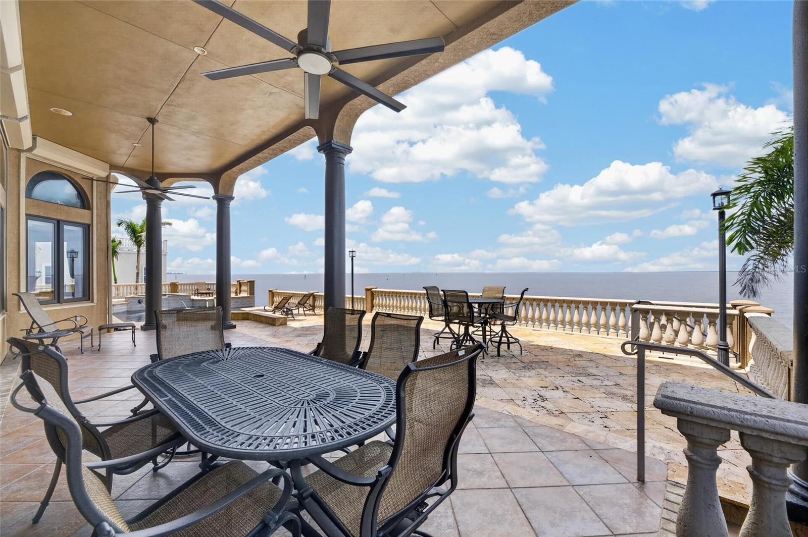 1429 Jumana Loop Property Photo 15
