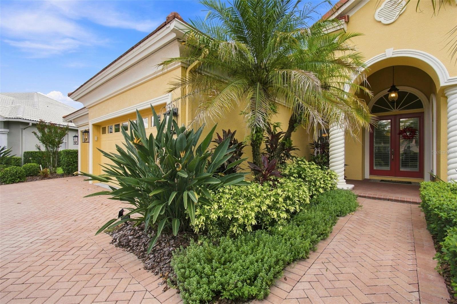 10801 Barbados Isle Dr Property Photo 3