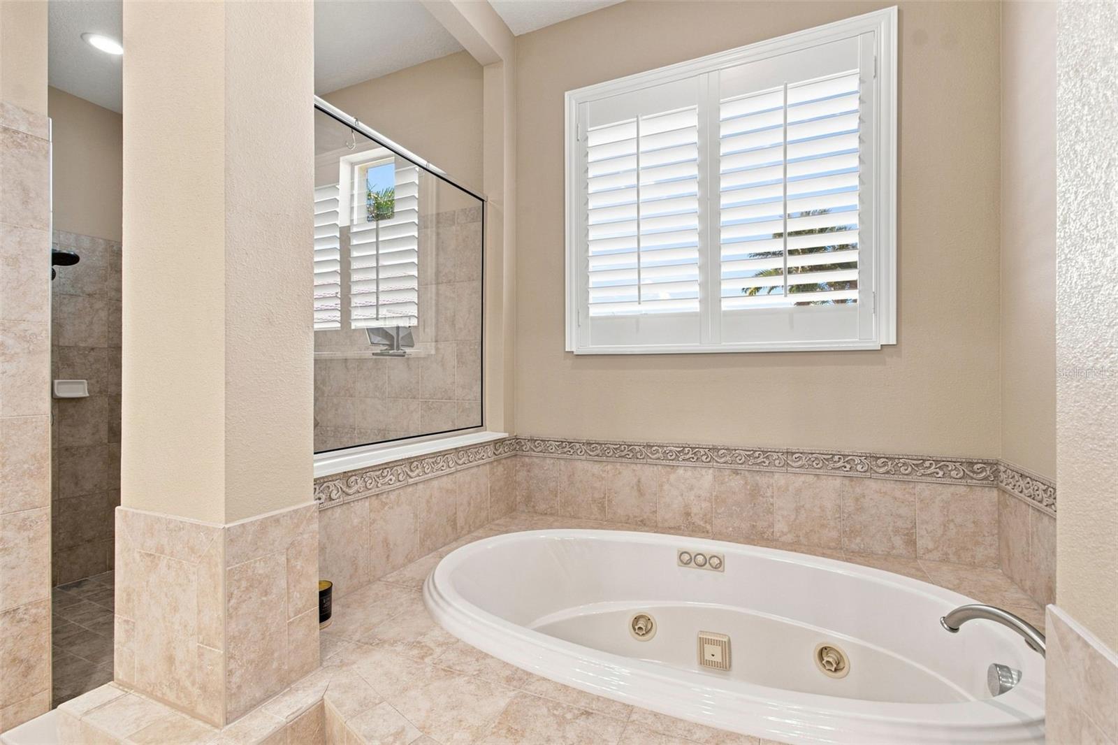 10801 Barbados Isle Dr Property Photo 53