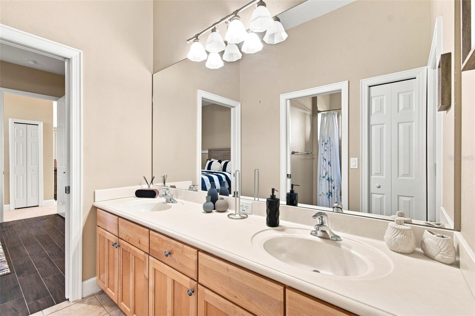 10801 Barbados Isle Dr Property Photo 62