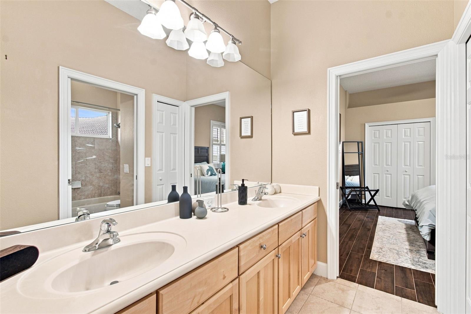 10801 Barbados Isle Dr Property Photo 63