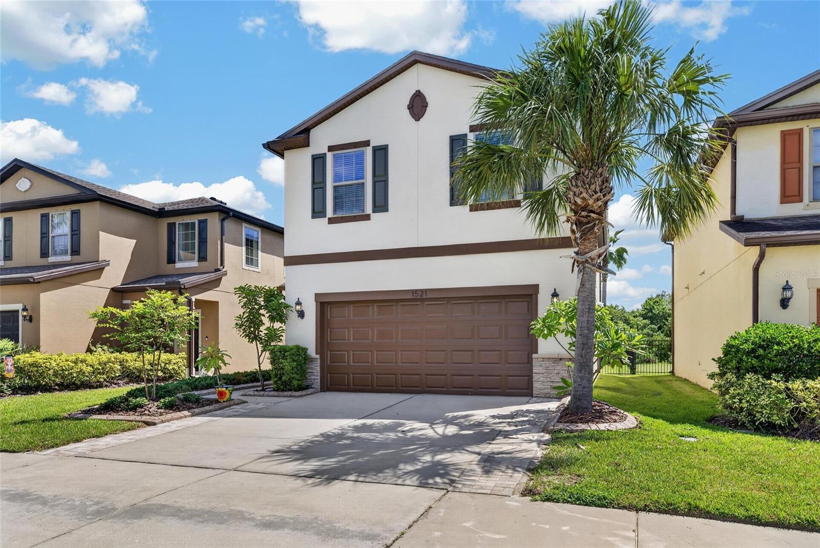 1521 Custer Bayou St Property Photo 8