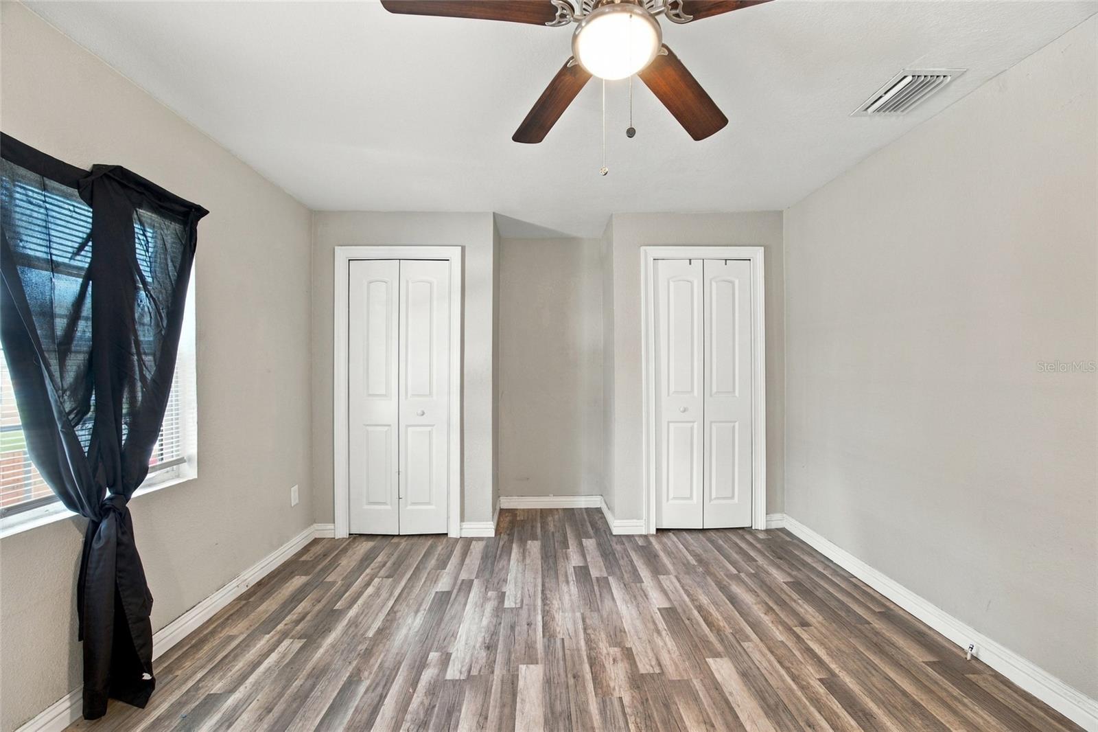 1109 N Gordon St Property Photo 13