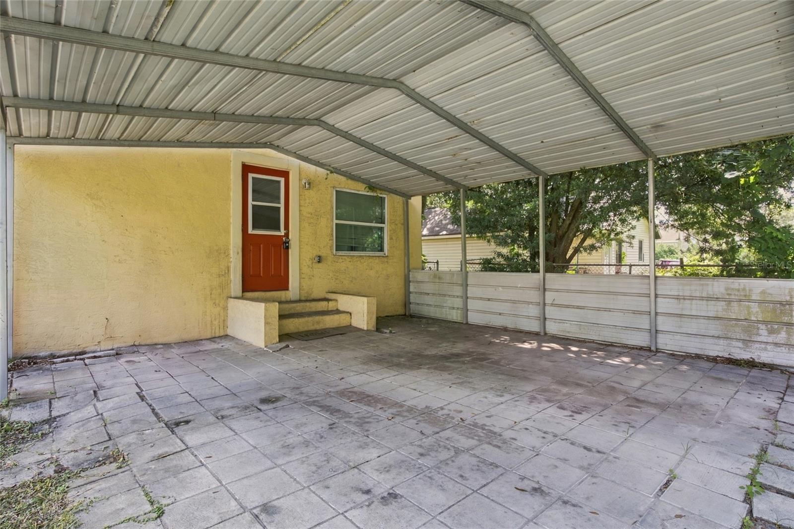 1109 N Gordon St Property Photo 28