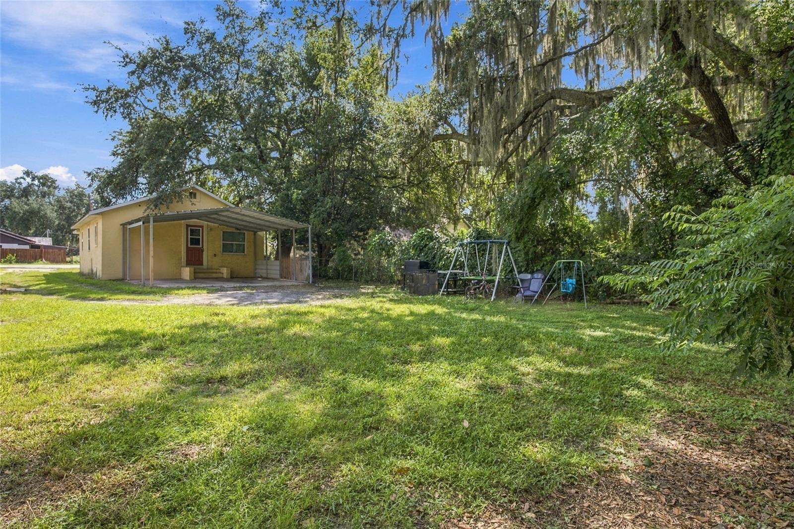 1109 N Gordon St Property Photo 31