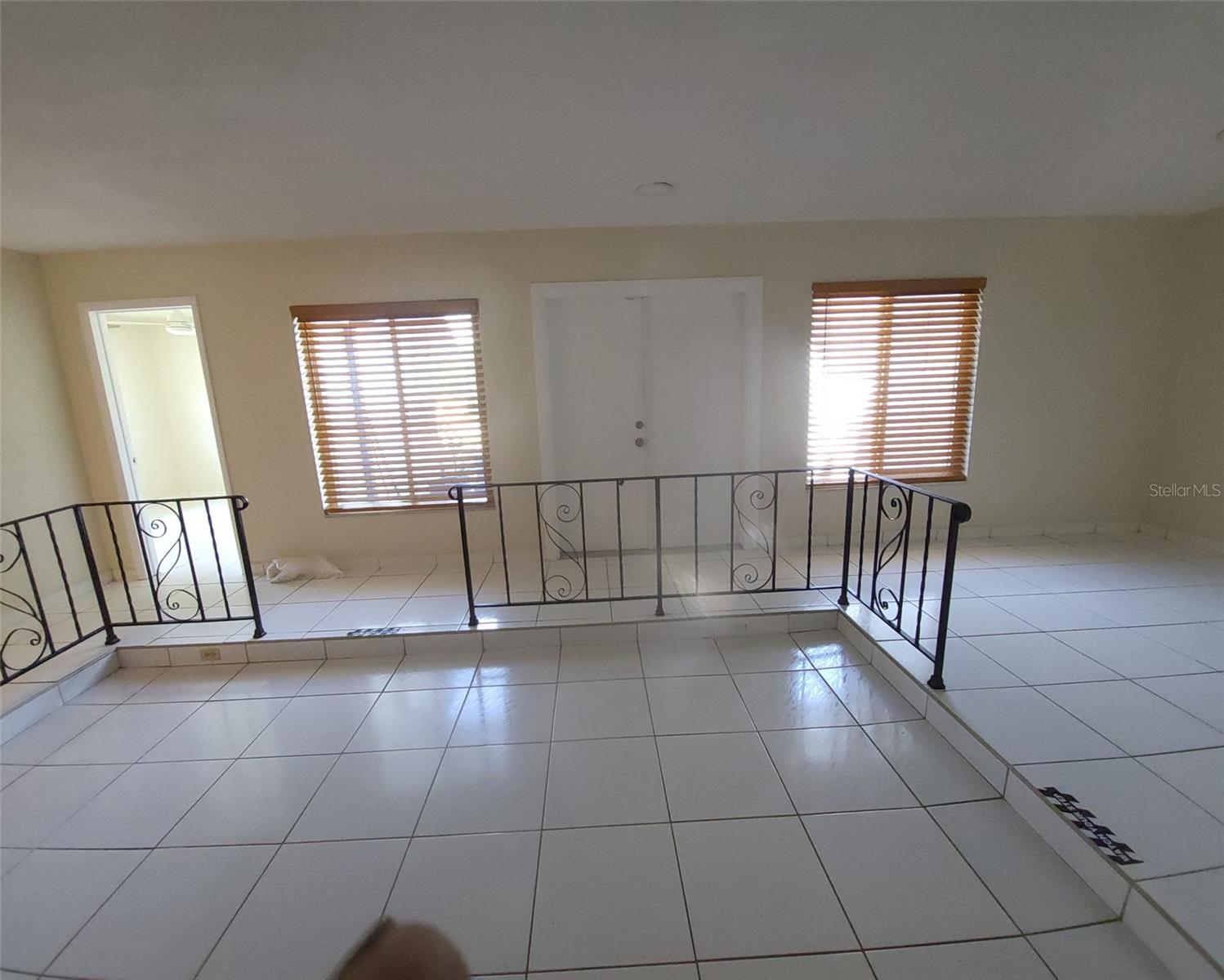 831 Sw 49th Ter Property Photo 2