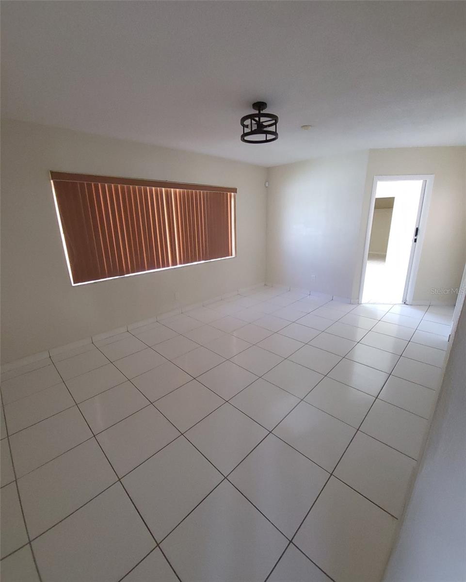 831 Sw 49th Ter Property Photo 12