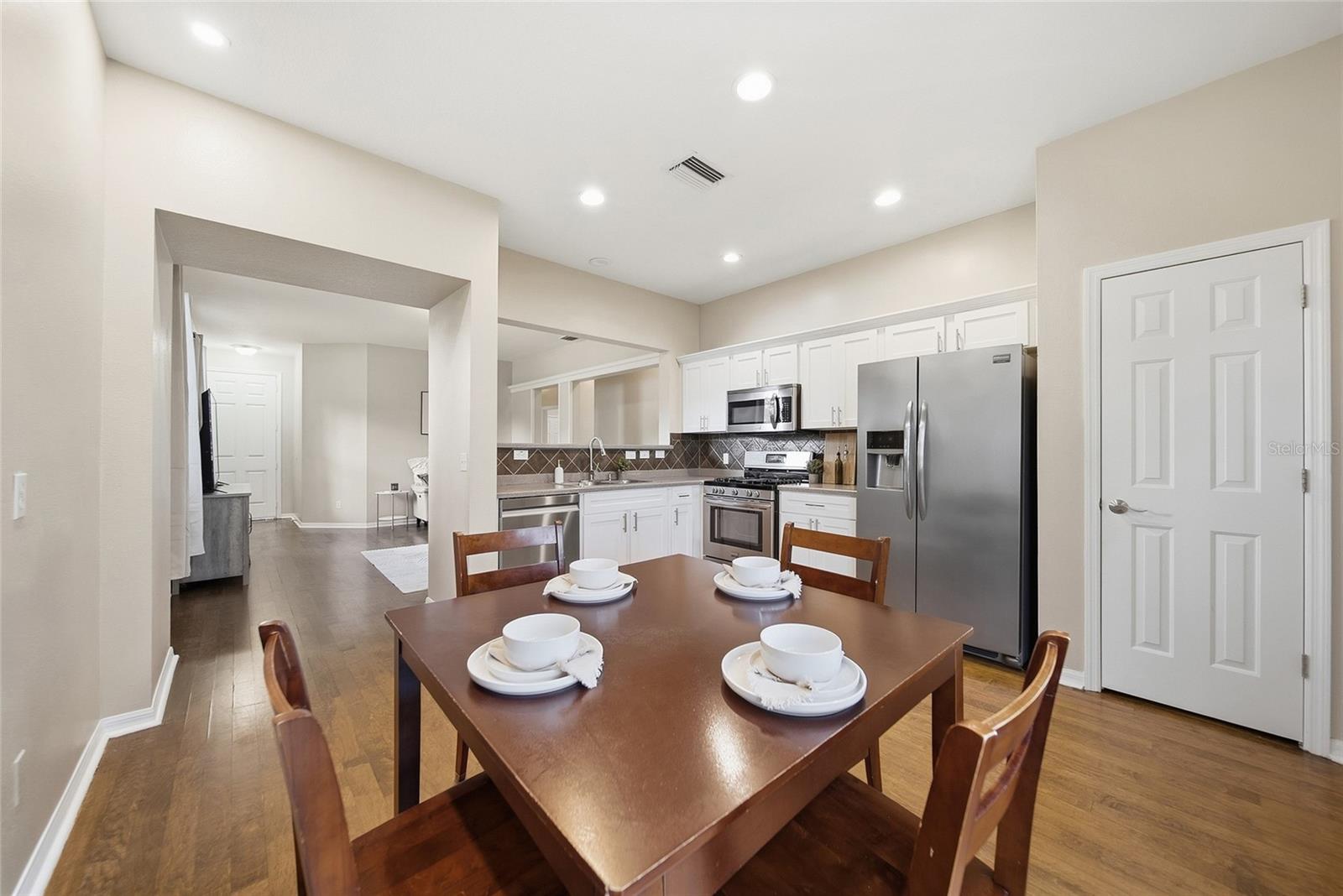 2306 Spring Hollow Loop Property Photo 6