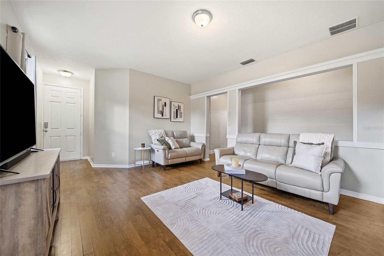 2306 Spring Hollow Loop Property Photo 7